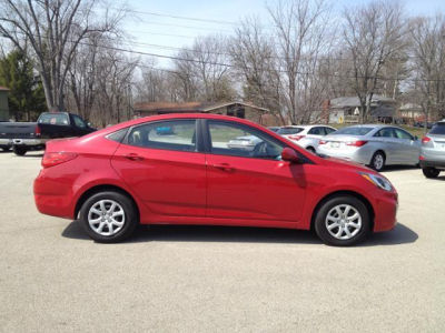 2012 Hyundai Accent  GLS