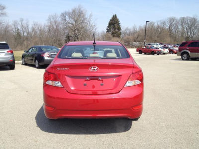 2012 Hyundai Accent  GLS