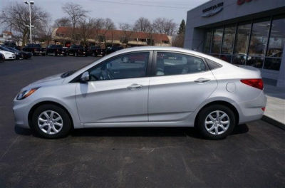 2012 Hyundai Accent GLS