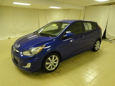 2012 Hyundai Accent  SE