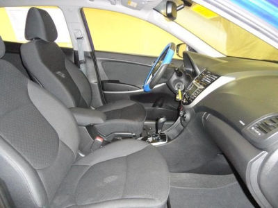 2012 Hyundai Accent  SE