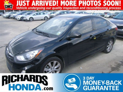 2012 Hyundai Accent  GLS