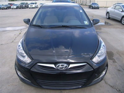 2012 Hyundai Accent  GLS