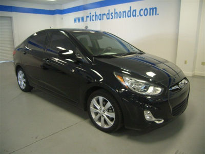 2012 Hyundai Accent  GLS