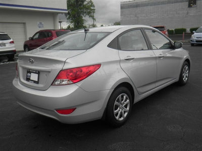 2012 Hyundai Accent GLS