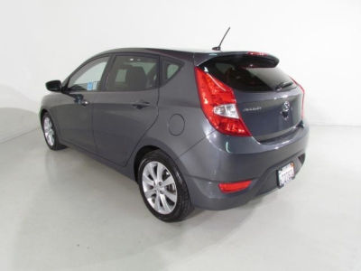 2012 Hyundai Accent  SE
