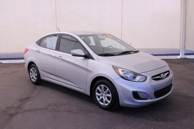 2012 Hyundai Accent  GLS