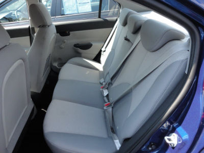 2011 Hyundai Accent  GLS
