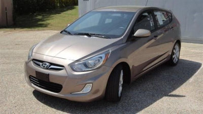 2012 Hyundai Accent  SE