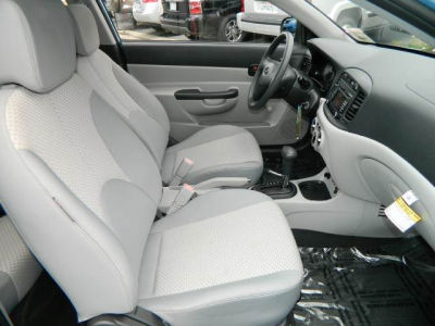 2011 Hyundai Accent  GS
