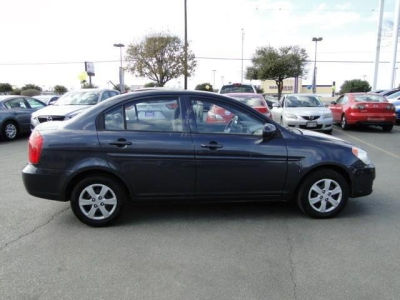2011 Hyundai Accent  GLS