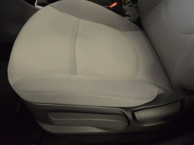 2012 Hyundai Accent  GS