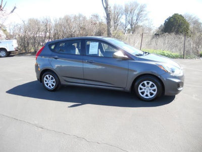 2012 Hyundai Accent  GS
