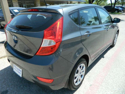 2012 Hyundai Accent GS