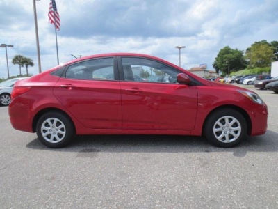 2013 Hyundai Accent  GLS