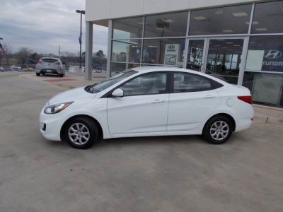 2012 Hyundai Accent  GLS