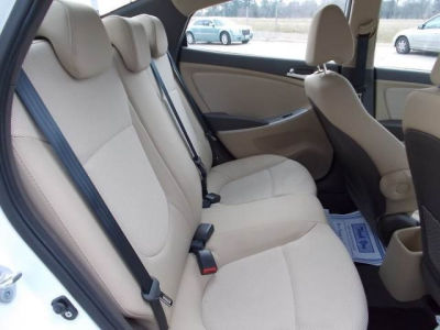 2012 Hyundai Accent  GLS
