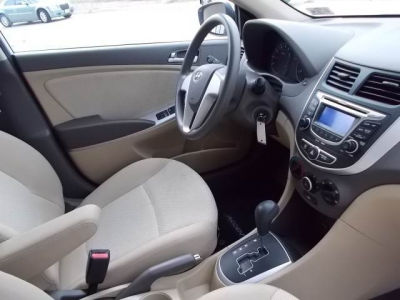 2012 Hyundai Accent  GLS
