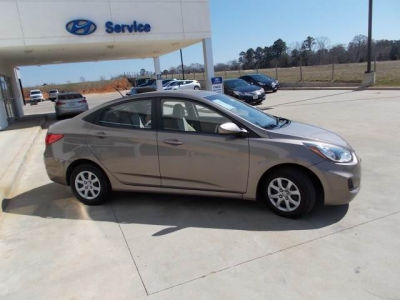 2012 Hyundai Accent  GLS