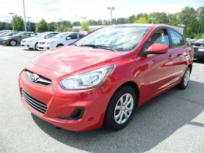 2012 Hyundai Accent GLS