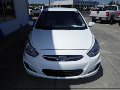 2012 Hyundai Accent  SE