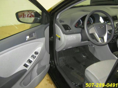 2013 Hyundai Accent  GLS