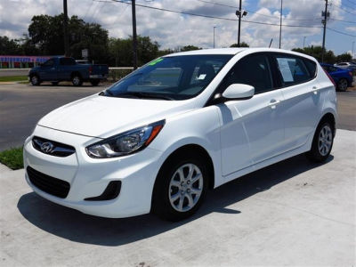 2012 Hyundai Accent  GS