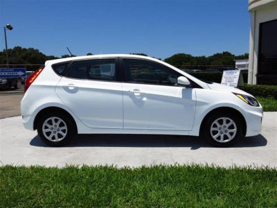 2012 Hyundai Accent  GS