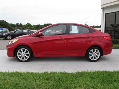 2012 Hyundai Accent  GLS