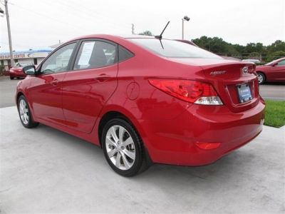 2012 Hyundai Accent  GLS
