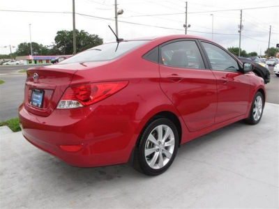 2012 Hyundai Accent  GLS