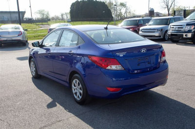 2012 Hyundai Accent GLS
