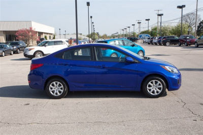 2012 Hyundai Accent GLS