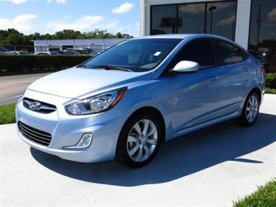 2012 Hyundai Accent  GLS