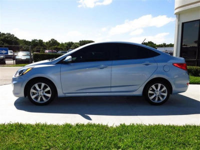2012 Hyundai Accent  GLS