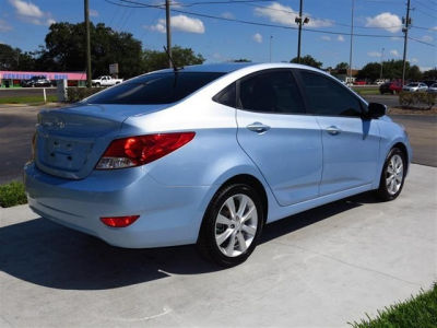 2012 Hyundai Accent  GLS