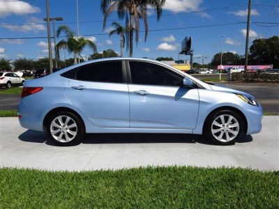 2012 Hyundai Accent  GLS