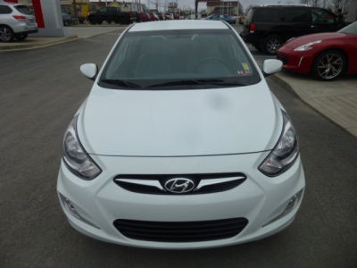 2012 Hyundai Accent SE