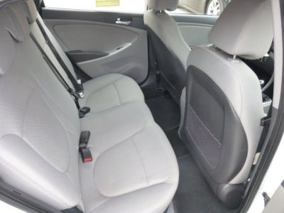 2012 Hyundai Accent SE