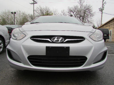 2012 Hyundai Accent GLS