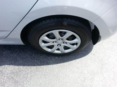 2012 Hyundai Accent GS
