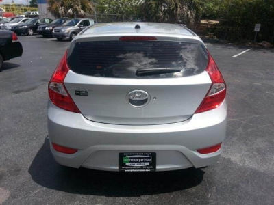 2012 Hyundai Accent GS