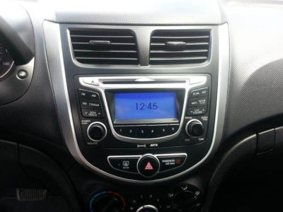 2012 Hyundai Accent GS