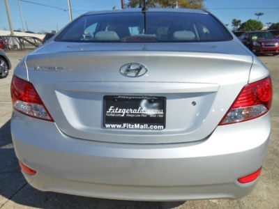 2012 Hyundai Accent GLS