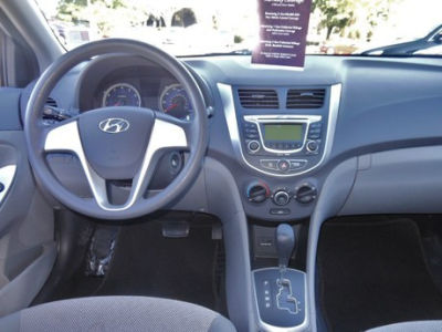 2012 Hyundai Accent GLS