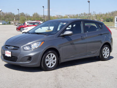 2012 Hyundai Accent  GS