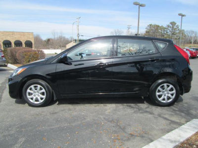 2012 Hyundai Accent  GS