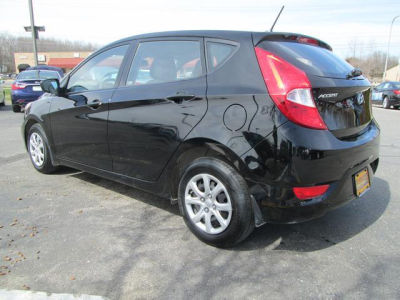 2012 Hyundai Accent  GS