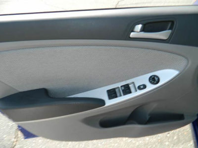 2012 Hyundai Accent  GLS