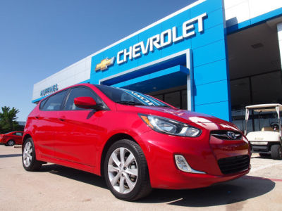 2012 Hyundai Accent  SE